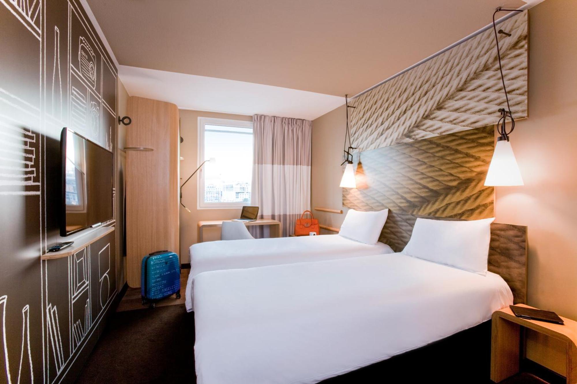 Standard Room One Double Bed One Single Bed,1498978798:JPEG